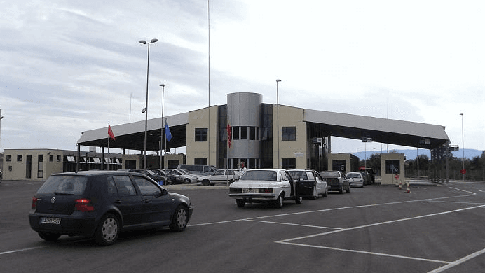 Shqipëri: 225 mijë euro të sekuestruara brenda një jave në kufi, nën hetim dy persona