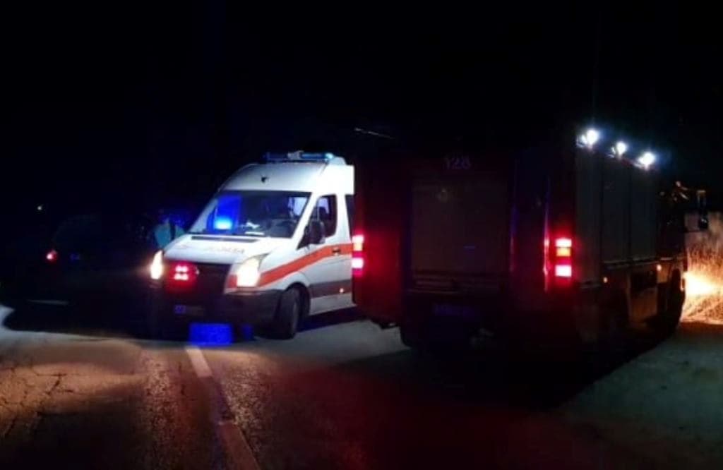 Aksidenti me fatalitet në autostradën "Ibrahim Rugova", tre të lënduar po trajtohen në spitalin e Prizrenit