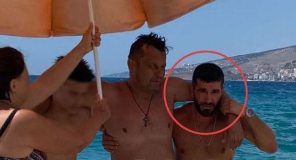 Sarandë: I riu i shpëton nga mbytja babë e bir