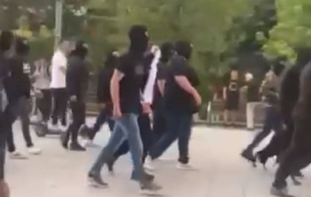 Dhjetë të maskuarit e arrestuar në Prishtinë po xhironin video-klip