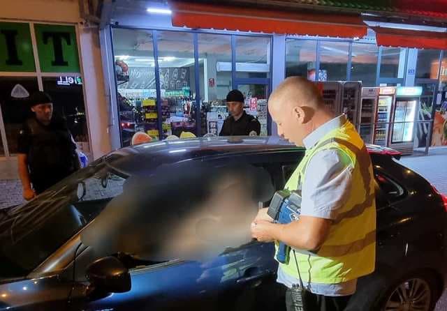 Ferizaj: Policia gjobit dy shoferë për përdorim të alkoolit