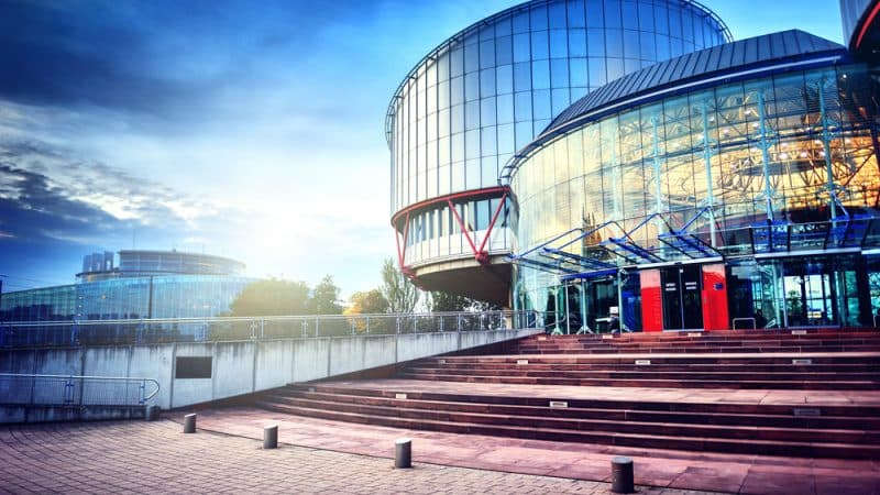 Duke bllokuar anëtarësimin e Kosovës në Këshillin e Evropës, Serbia po shkel një marrëveshje të BE-së