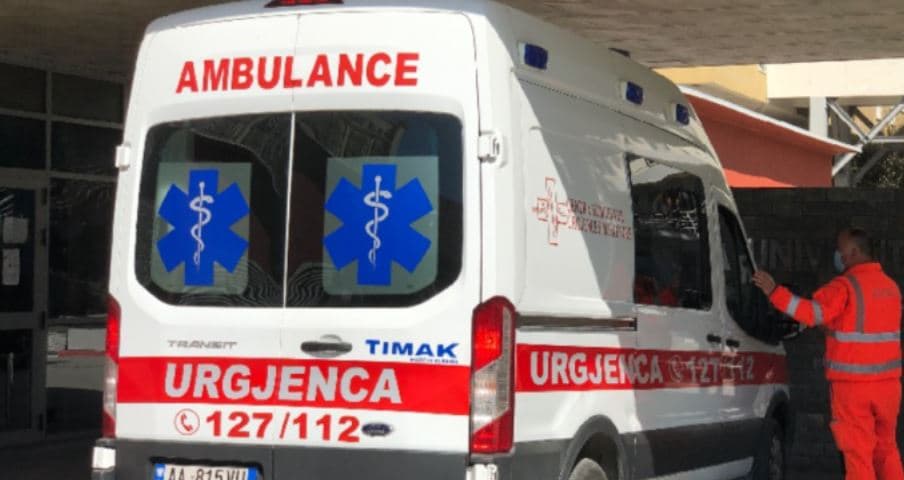 Makina përplas për vdekje këmbësorin në rrugën Levan-Tepelenë