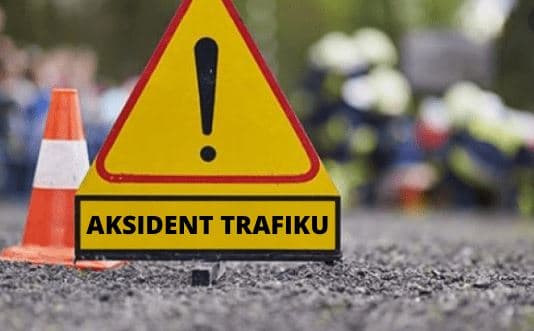 Vetura me targa nga Kosova aksidentohet në Shqipëri, katër të lënduar (VIDEO)