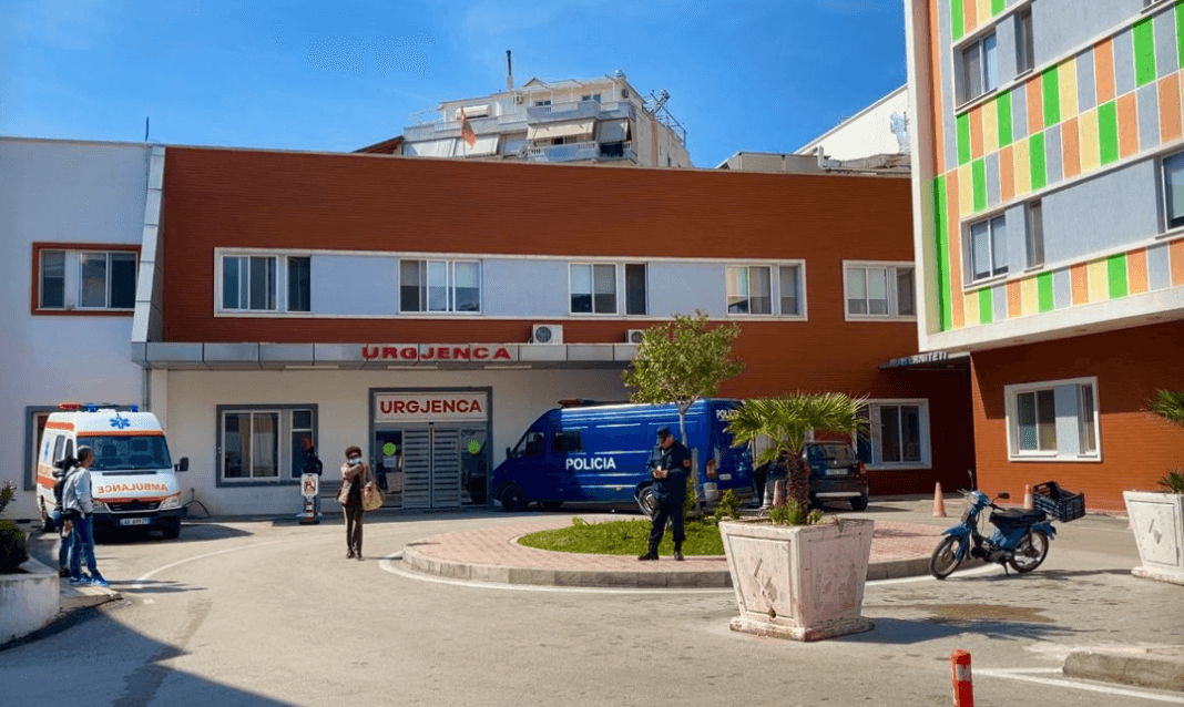Vdiq një 33-vjeçar italian në Sarandë