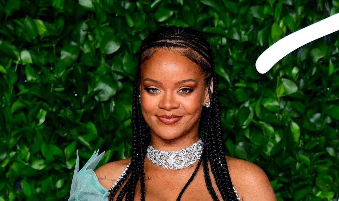 Rihanna shihet për herë të parë në publik me të birin e saj (FOTO)
