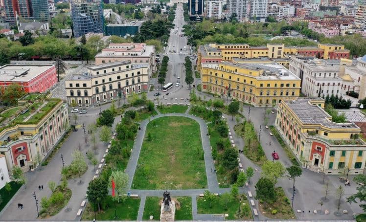 Tirana solidarizohet me Prishtinën, nesër proteston për rastin e përdhunimit të 11 vjeçares