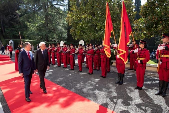 Begaj takon homologun italian, ofron mbështetje për dialogun Kosovë – Serbi