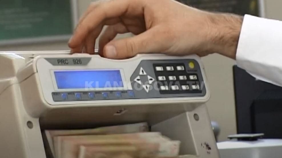 Rritet interesimi për kredi (VIDEO)