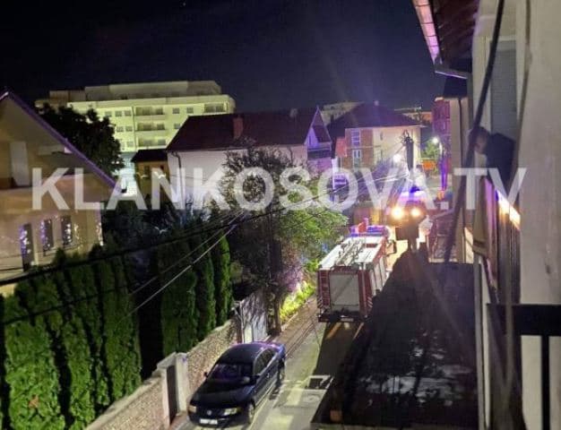 93 vjeçari, që më herët kanosi me pistoletë birin dhe nipin, vdes pas shpërthimit në shtëpinë e tij (VIDEO)