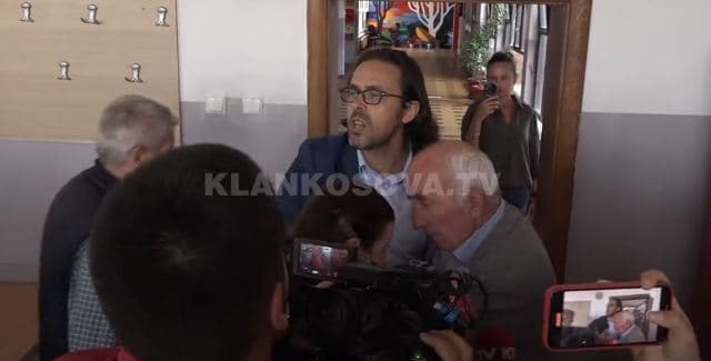 Arrestohet gjyshi që tentoi ta sulmojë Rrahman Jasharajn
