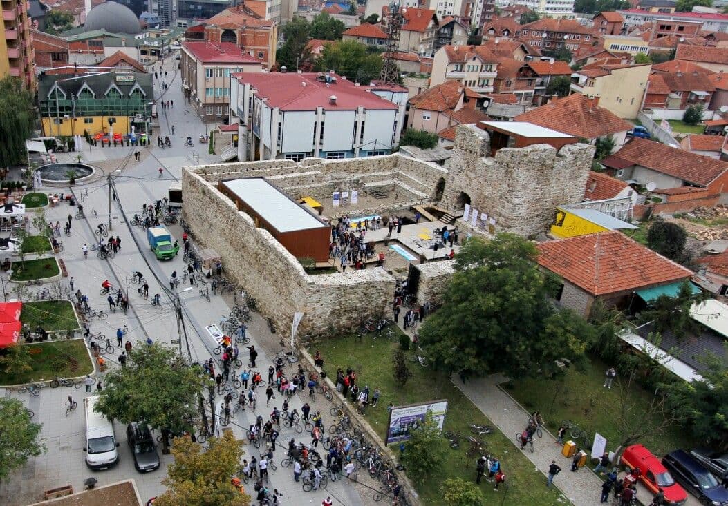 Vushtrri: Burri dëbon gruan dhe fëmijët nga shtëpia