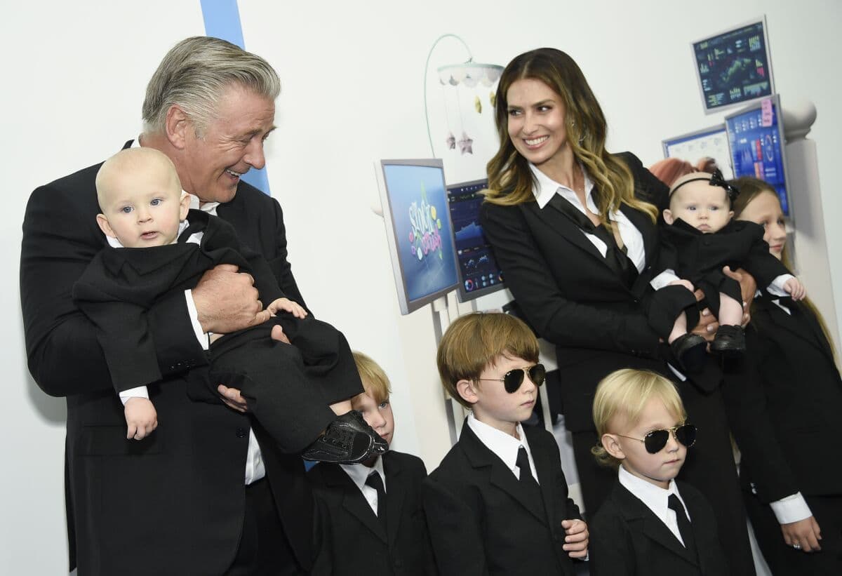 Hilaria Baldwin flet për familjen pasi lindjes së fëmijës së 7-të