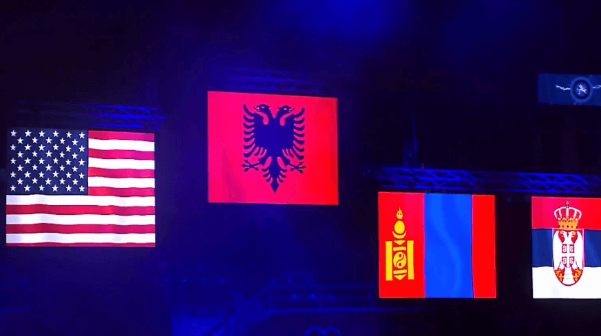 Himni kombëtar shqiptar intonohet midis Beogradi, pas triumfit të Abakarov (VIDEO)