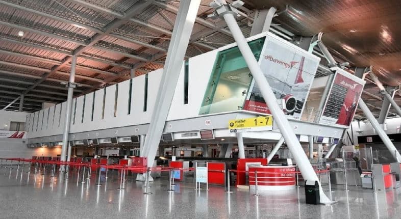 Çuçi: Zhbllokohet sistemi TIMS në aeroportin e Rinasit dhe pesë pika të tjera kufitare