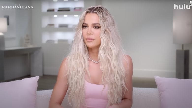 Khloe Karadashian prezanton të birin në sezonin e dytë të "The Kardashians"