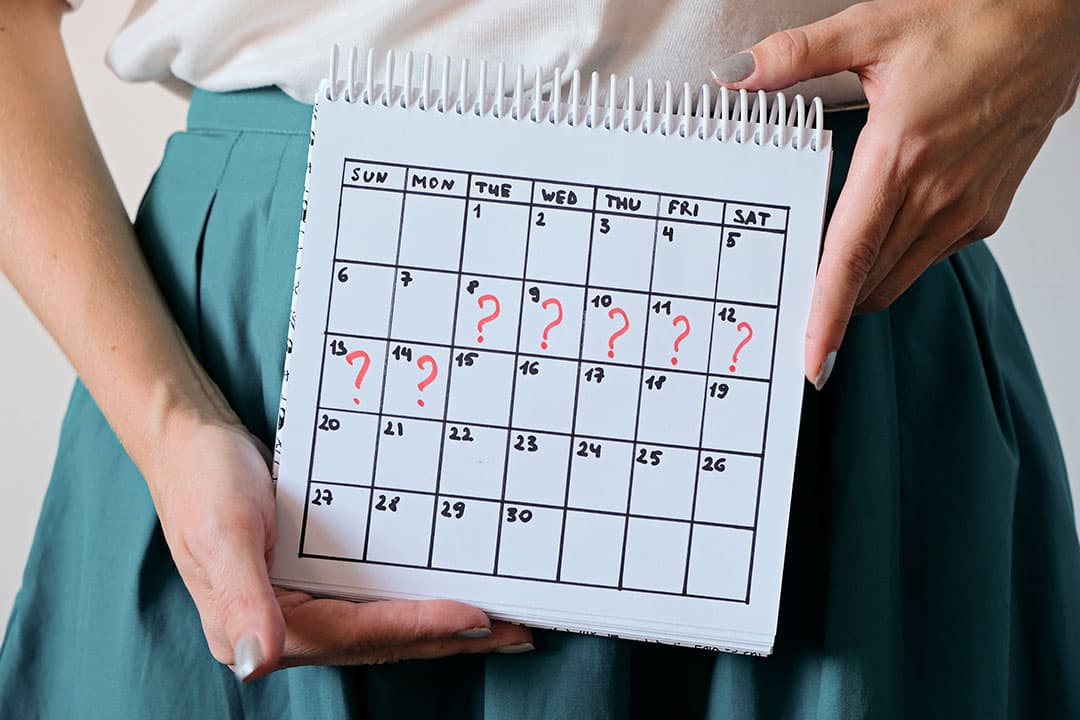 Studim: Vaksina kundër COVID-19 mund të shkaktojë ndryshime në ciklin menstrual