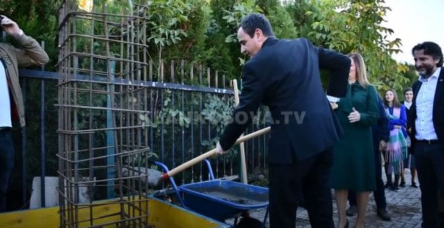 Kurti vë gurthemelin e çerdhes së re në Prishtinë (VIDEO)