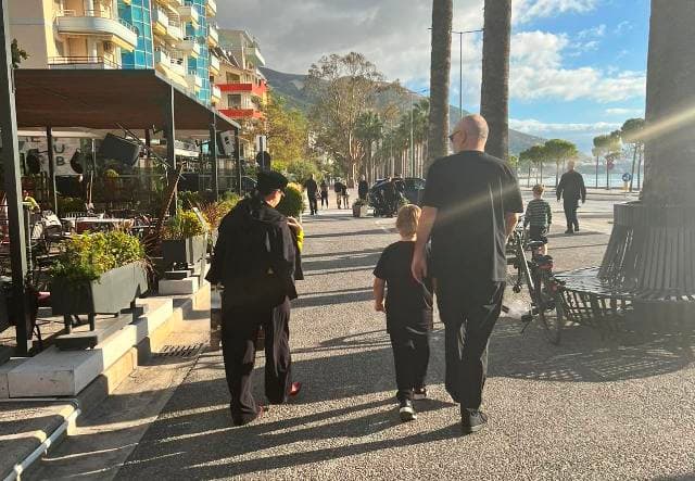 Rama me familjen në Vlorë (FOTO)