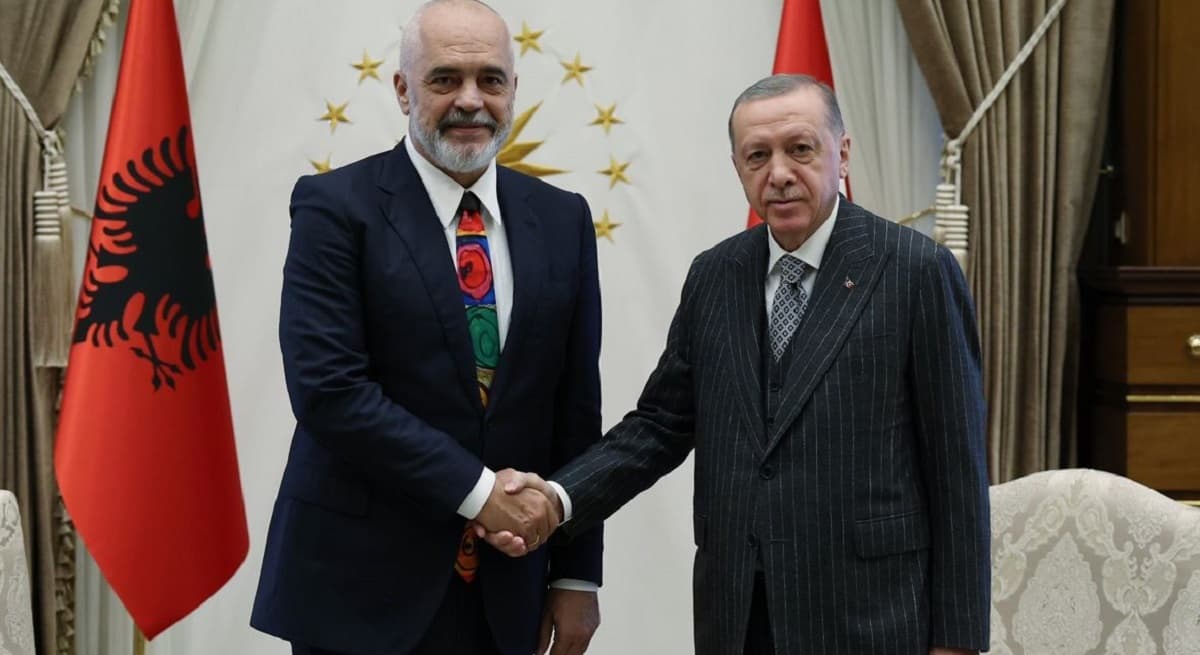 Rama vizitë në Turqi, takohet me Erdoganin