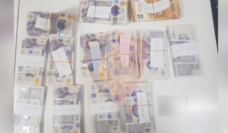 Nuk i deklaroi në kufi 14,000 funta dhe 2,600 euro, ndalohet nga policia shqiptare, 31-vjeçari nga Kosova