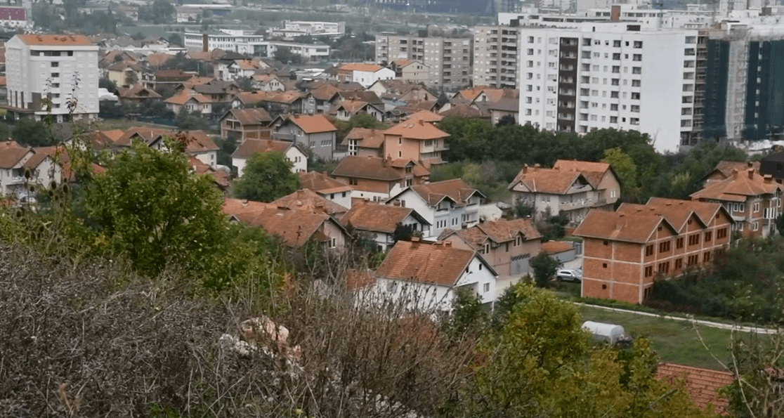 Banorët e lagjes “Kalabria” ende duhet të presin për realizmin e planit rregullues (VIDEO)