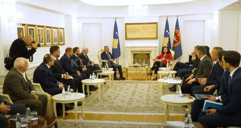 Osmani takon luginasit, apelon për regjistrim masiv (VIDEO)