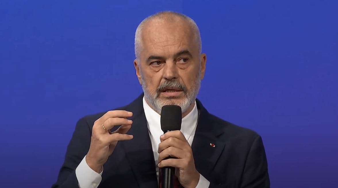 Rama flet në Davos për sulmet kibernetike: Po ndërtojmë muret mbrojtëse me aleatët