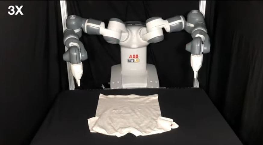 Studiuesit zbulojnë robotin më të shpejtë në botë që palos rrobat (VIDEO)