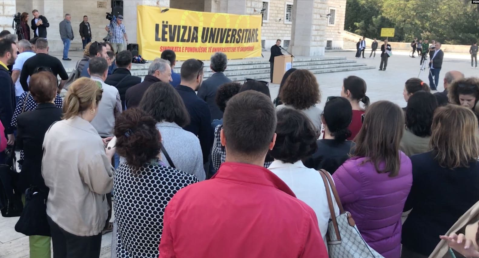 Tiranë, sindikata e universiteteve njofton për grevë urie në vazhdim të protestës dyjavore