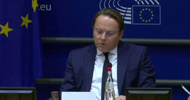 “Shqipëria ka bërë progres”, Varhelyi: Me rëndësi konsensusi i të gjithë aktorëve politikë