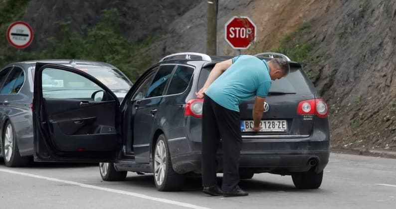 BBC: Kosova dhe Serbia ngjallin frikë për targat e veturave