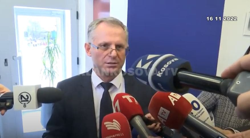 Lufta e Bislimit me gazetarë (VIDEO)