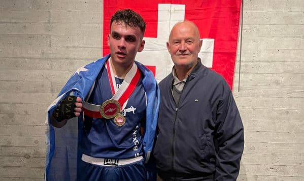 Boksieri Leonid Berisha shpallet kampion në Zvicër