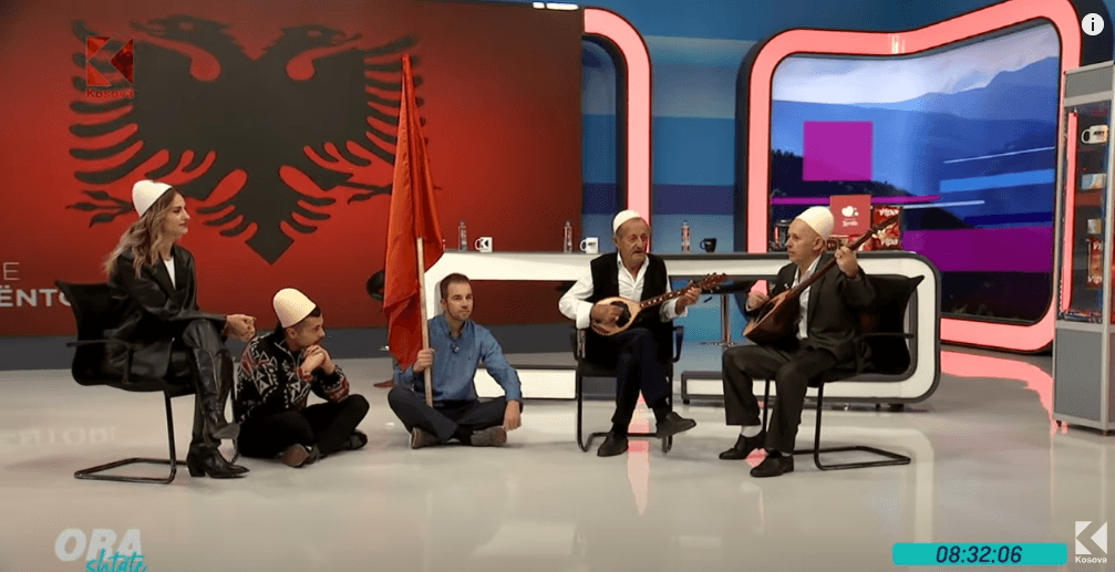 Si festohej dhe këndohej dikur më 28 Nëntor! (VIDEO)