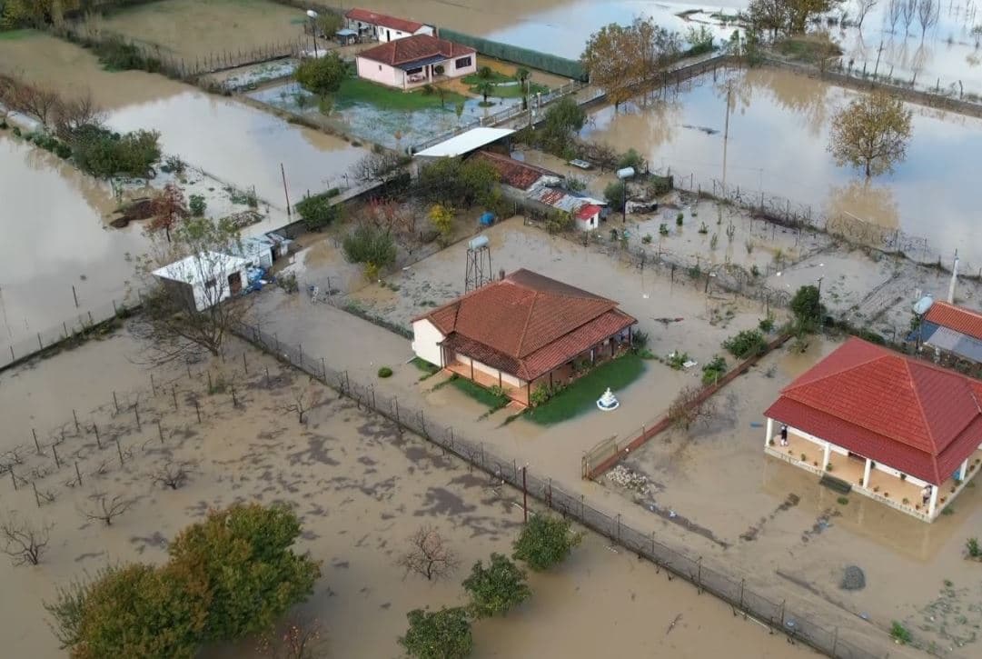 1 mijë e 300 hektarë tokë të përmbytura në Lezhë