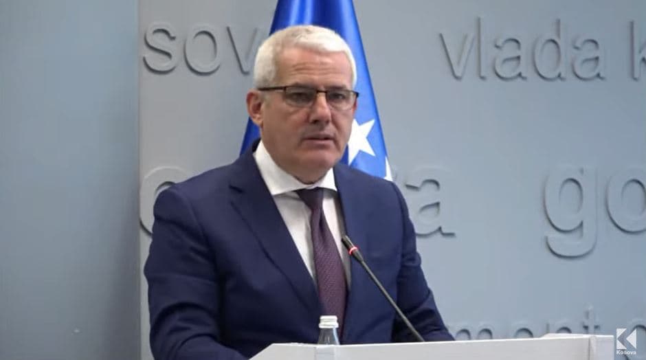 Sveçla njoftoi për arrestimin e veteranit që ka luftuar me ushtrinë serbe në Koshare