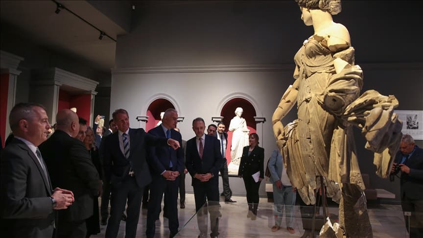 SHBA-ja kthen 6 artefakte historike në Turqi
