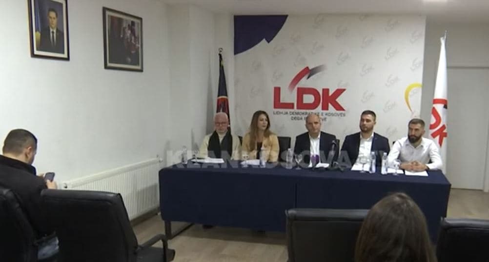 LDK-ja me plot kritika për Bulliqin (VIDEO)