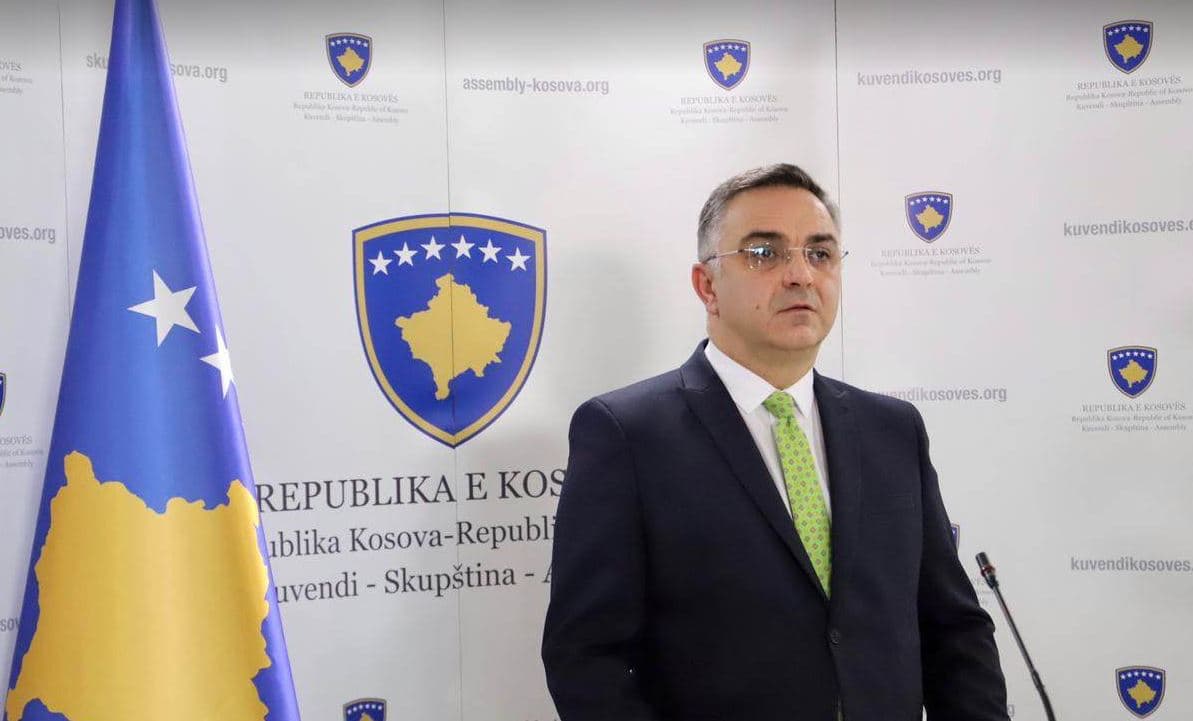 Tahiri: Vlera e koeficientit 129 euro e shpëton Ligjin e Pagave nga Gjykata Kushtetuese