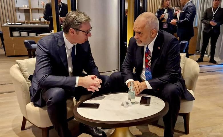 Vuçiq publikon foto me Ramën: Bisedova me mikun tim për Ballkanin e Hapur