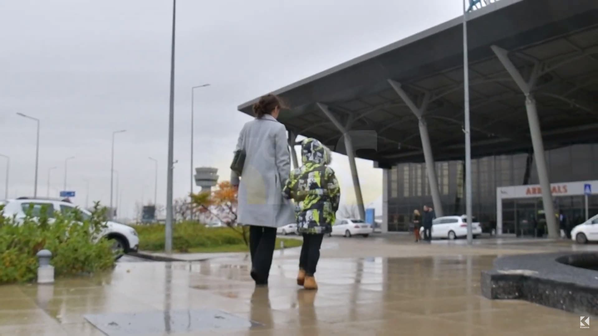 Koci: Telekomi nuk deshi të dijë që jam nënë vetushqyese, më dërguan në aeroport pse jam grua e re (VIDEO)