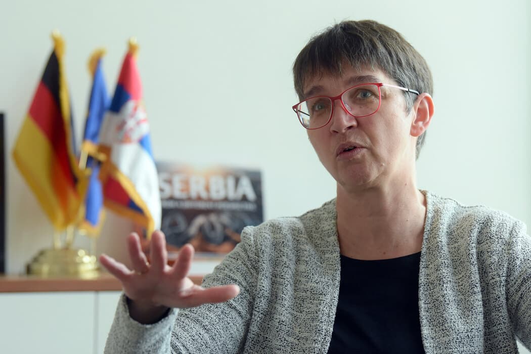 Ambasadorja gjermane në Serbi: Presim që të rritet vëllimi i mallrave serbe që mund të hyjnë në Kosovë