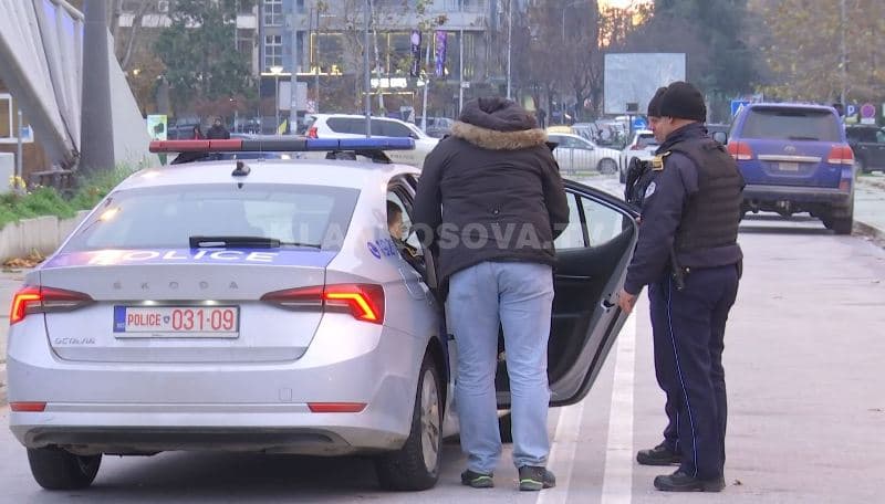 Momenti kur policia ndalon një serb për kalim ilegal të kufirit (VIDEO)