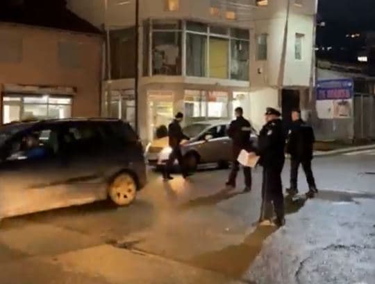 Polici i plagosur dje në veri, i nënshtrohet operimit në QKUK