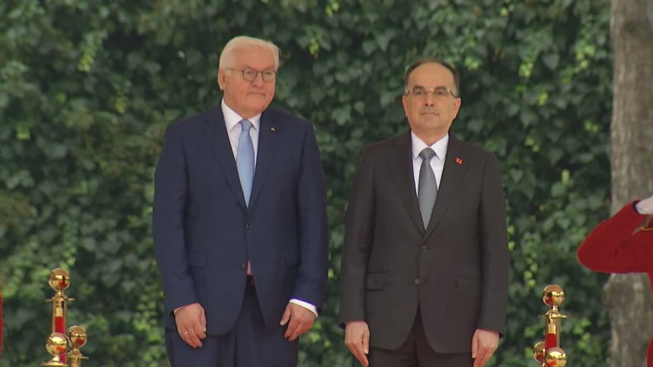 Presidenti gjerman pritet me ceremoni shtetërore nga Begaj