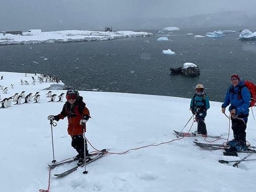 Tetëvjeçari nga Kolorado ka bërë ski në të shtatë kontinentet