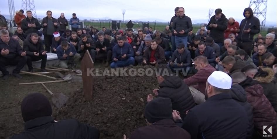 Përsëritja e tragjedisë, çika e djali gjallë, nëna e babai jo (VIDEO)