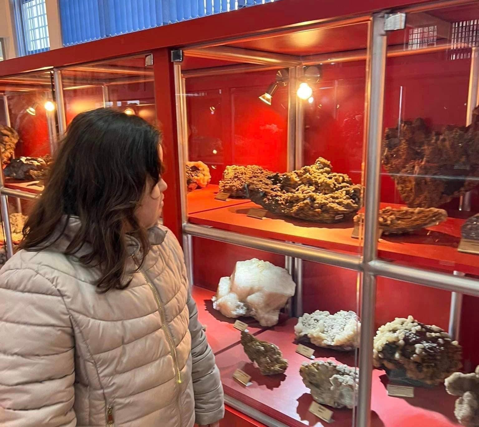 Të rinjtë me sindromën Down njoftohen me trashëgiminë kulturore të Kosovës (FOTO)