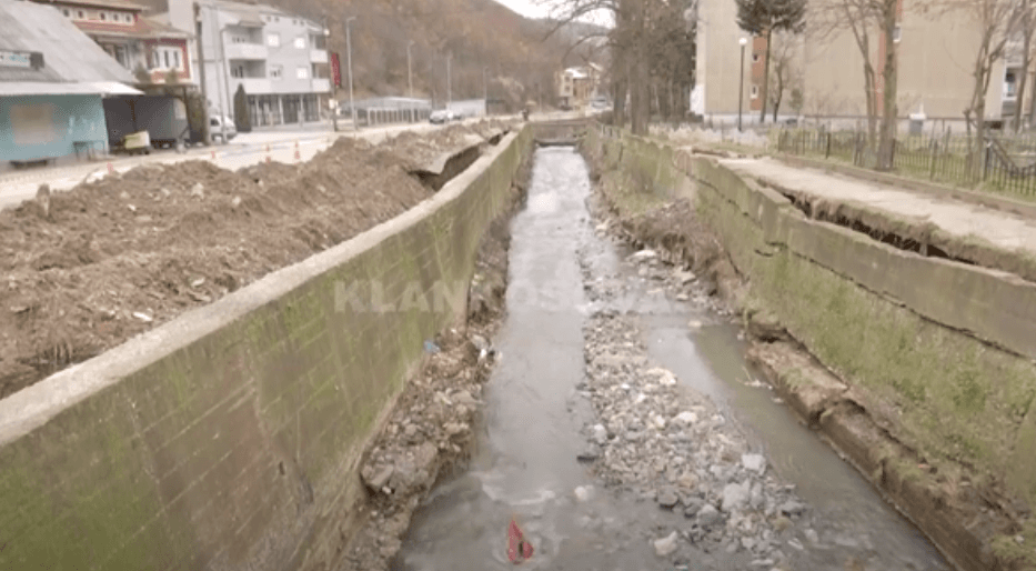 Pas vërshimeve, lumi Trepça rrezikon banorët (VIDEO)